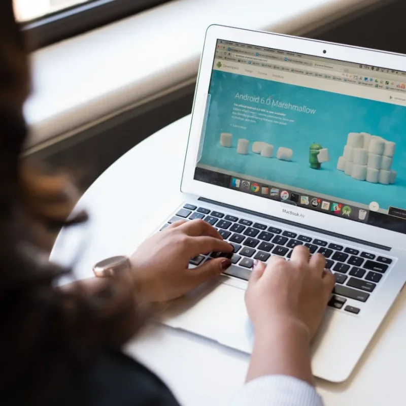 5 Keputusan Website yang Membuat Bisnis Kecil Ini Terlihat Lebih Besar dari Ukurannya