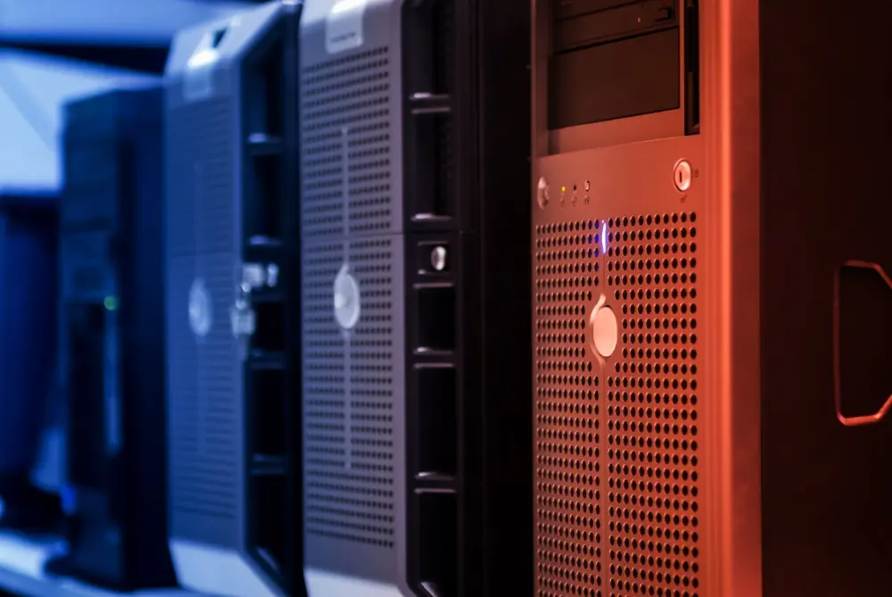 Cloud Hosting vs Shared Hosting: Panduan untuk Pemula